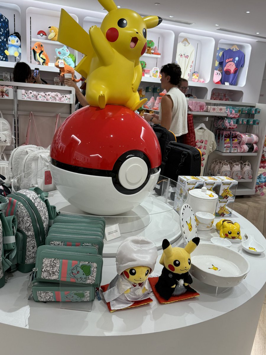 explorersal's tweet photo. Mandatory visit to Nintendo sf store everytime I come. There are so many new Mario characters? Pauline looking fine though 😮‍💨 anyone know any other fun game stores to visit? https://t.co/7z0mnyyVnw