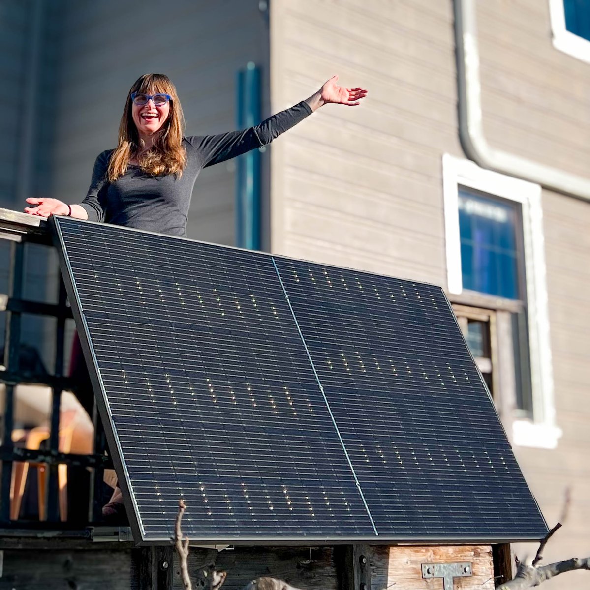 New #podcast: What's not to like about #pluginsolar? Hang it from balconies or install it on sheds or walls, then plug it into a standard outlet and begin producing electricity. It's time to overome regulatory and legislative roadblocks, says nonprofit.
podcasts.apple.com/us/podcast/p..