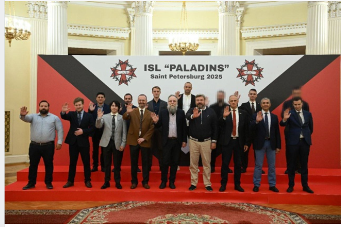 Paketbot tweet media