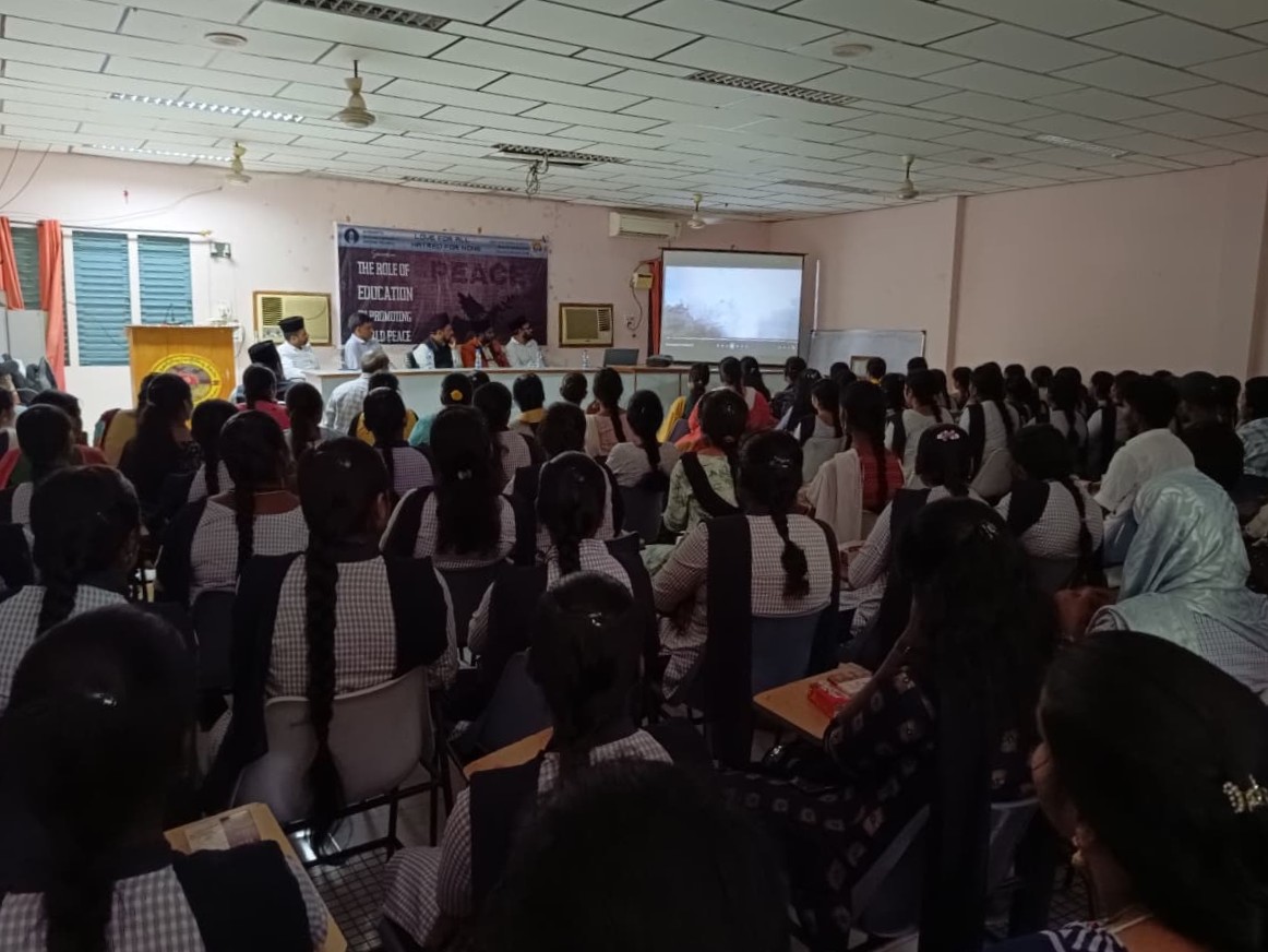 The #Ahmadiyya Muslim Community organized a seminar on “The Role of Education in Promoting World Peace” at SKBR Degree &amp; PG College, #Amalapuram, #AndhraPradesh.

The event highlighted the Islamic teachings of peace, interfaith understanding, and the importance of fostering