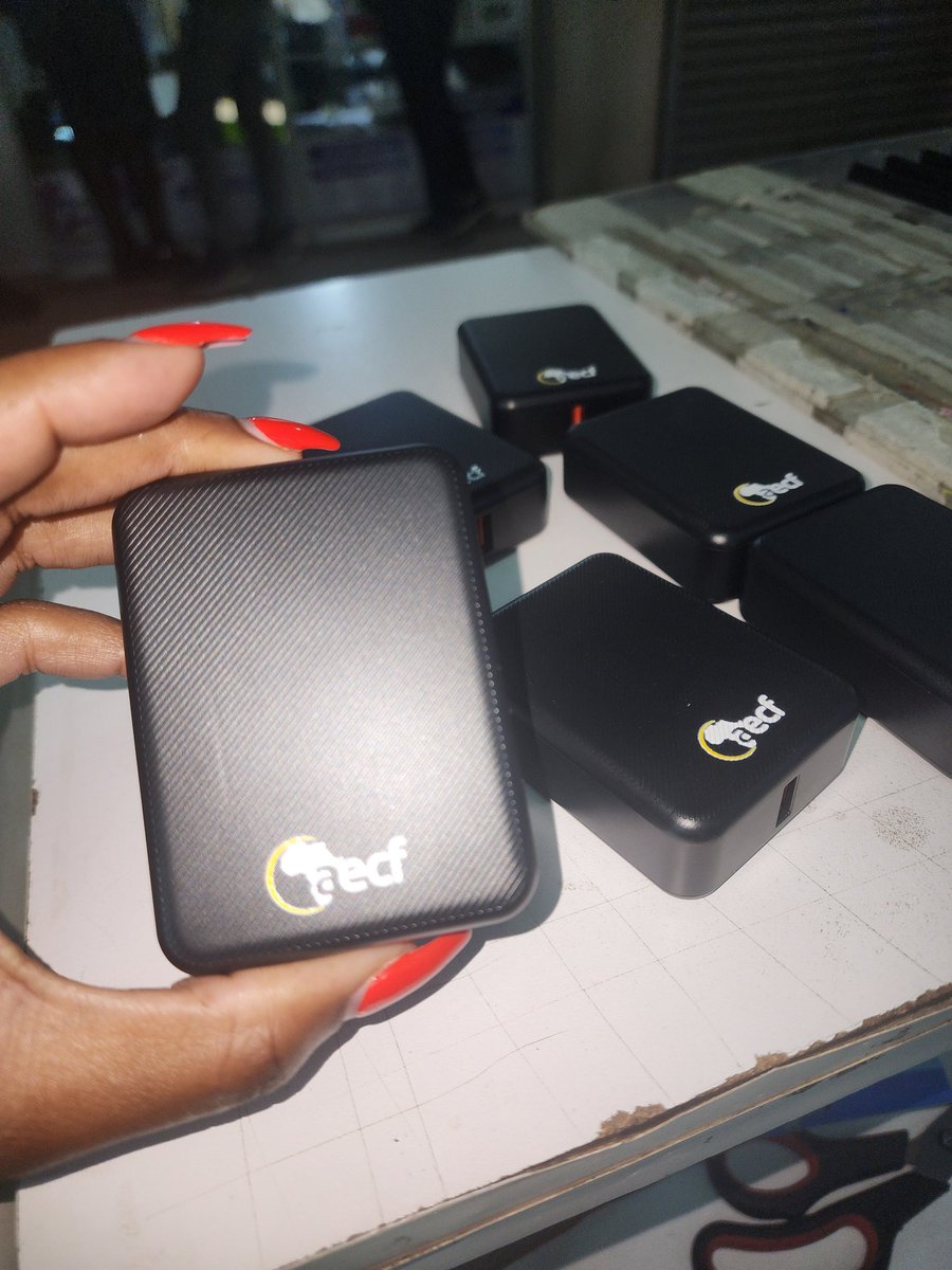 Wassup good people. We offer print and design services at pixeldesignkitchen.com 
Contact us at 0715768008 for a prompt response 
Rt Widely, our next client could be on your TL