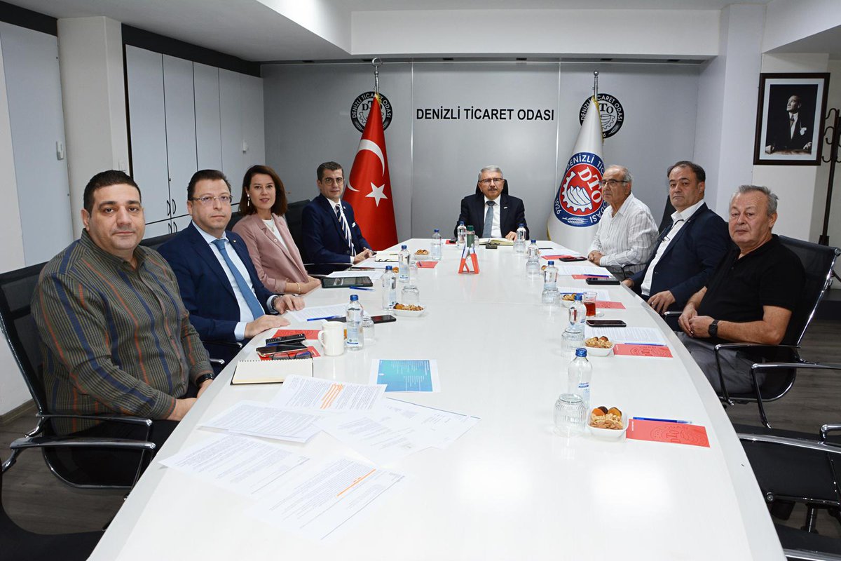 22 Ekim 2025 tarihinde TOBB'a bağlı Odalar/ Borsalar olarak kurumlarımızın ev sahipliğiyle yapılacak olan Akıllı Kobi toplantısı ile ilgili hazırlıklar görüşüldü.