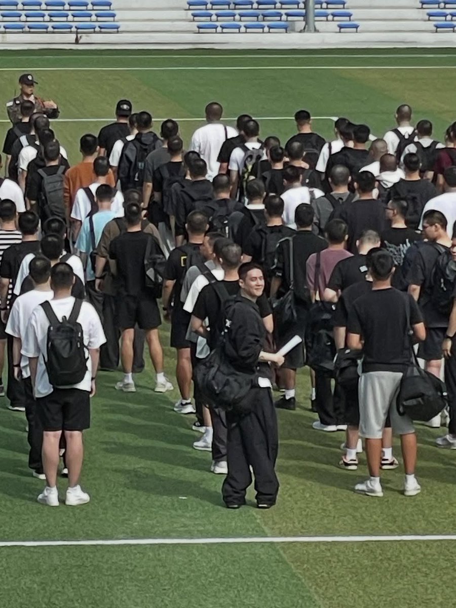 THE GYEOMIE IN HIM :(