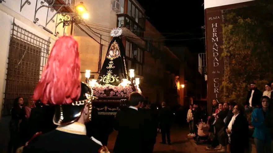 La Semana Santa de #Lorca brilla con devoción y arte. Sus bordados, auténticas joyas con hilos de oro, llenan las procesiones de historia y belleza. Obras maestras creadas por generaciones de artesanos que hacen única esta celebración.
#SemanaSanta