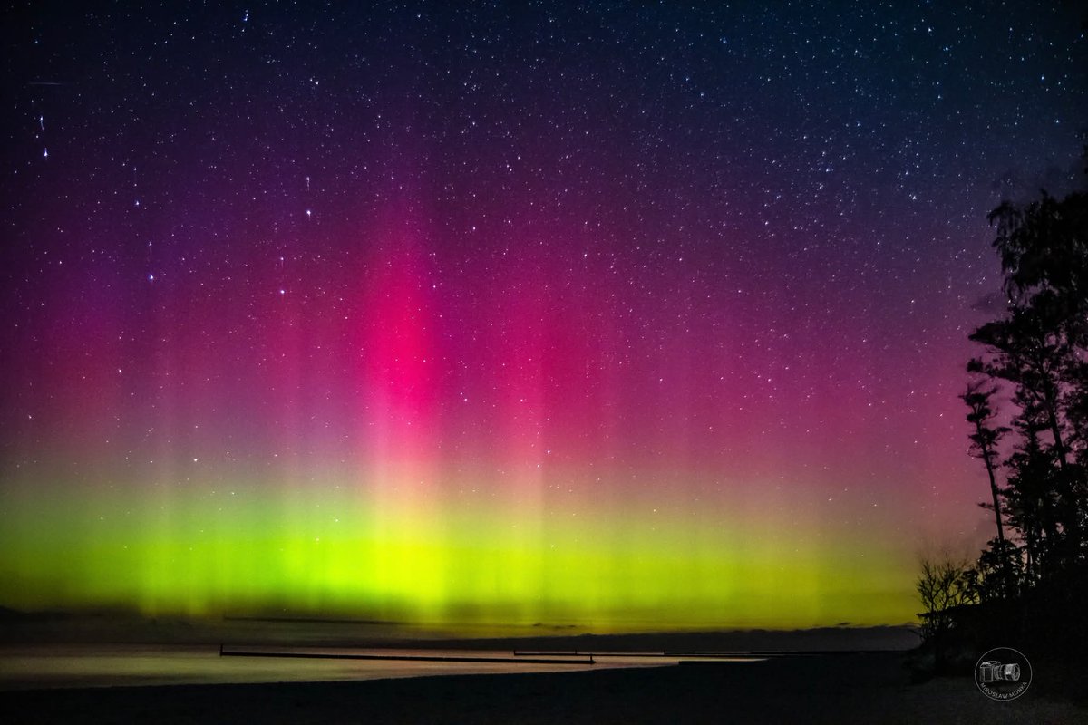 Zorza polarna nad Polską minionej nocy z #Kopań autor Mirosław Monka.