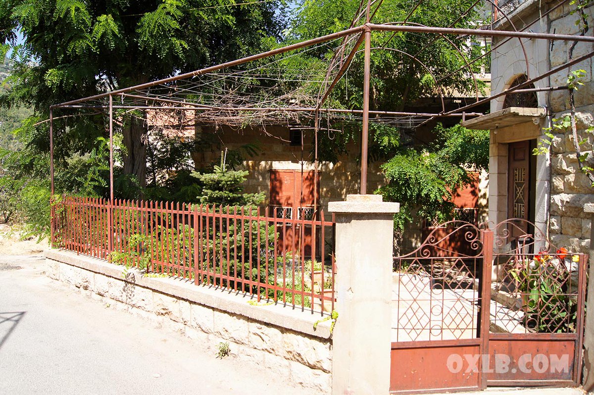 onefineart's tweet image. I try to create art in each shot. Even in everyday settings, you can make a beautiful photo. Lebanon Prevails onefineart.com

#createart #shot #makephotos #beautifulphotos #lebanonprevails #lebanon #douma