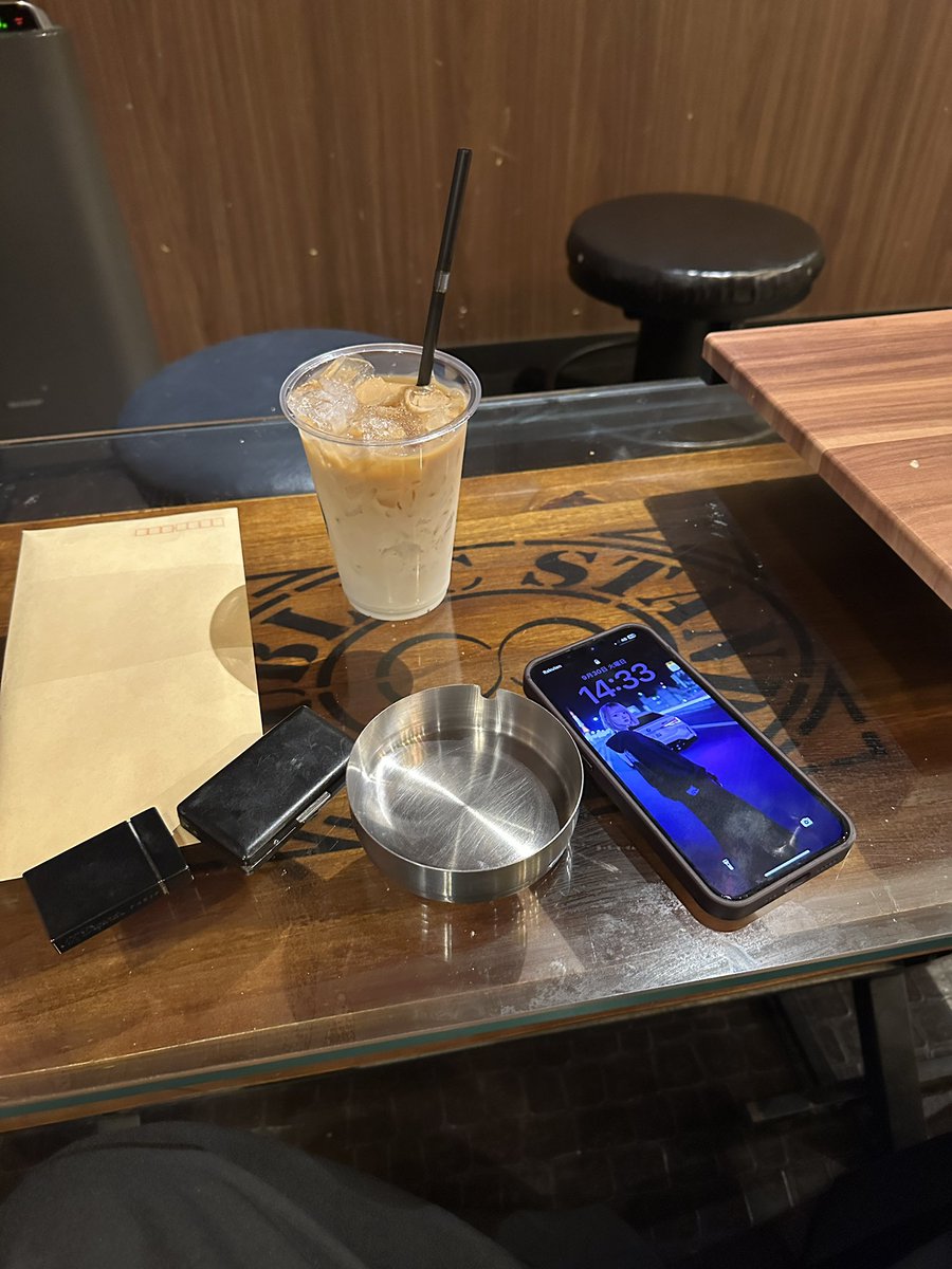 流石喫煙室
たばこくさーい