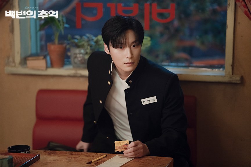 ddadan2018's tweet photo. 요즘 백번의 추억 보면서 계속 미쳤다 미친 개좋아 개이뻐 이말만 반복....나이가 먹었으면 이제 좀 어른스럽게 말할줄 알아야하는데 그저  눈이멀고 도파민에 절여져서 이러고있음 개좋아요 진짜 https://t.co/pT91NFv8mT