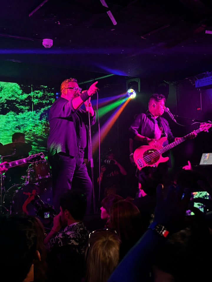 Ballesterock (@ballesterock) on Twitter photo Nos fuimos hasta la  <a href="/salaclamores/">Sala Clamores</a> para presenciar el fin de gira de los peruanos Dolores Delirio. 
ballesterockmusic.com/2025/09/30/cro… Nos fuimos hasta la  <a href="/salaclamores/">Sala Clamores</a> para presenciar el fin de gira de los peruanos Dolores Delirio. 
ballesterockmusic.com/2025/09/30/cro…