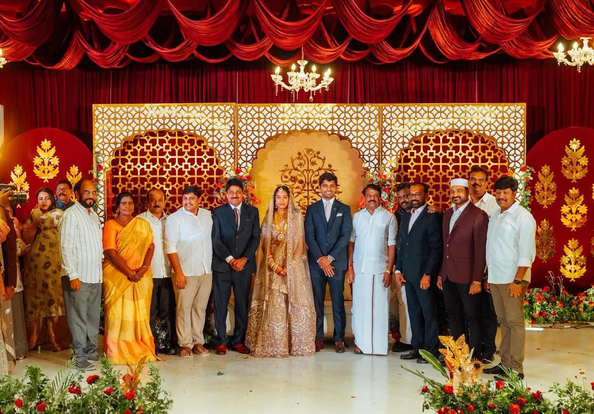 சென்னையில் நடைபெற்ற திரு. சையத் சல்மான் ஹுசைன் மற்றும் செல்வி சனா முஹம்மத் ஆகியோரின் திருமண வரவேற்பு நிகழ்வில் தமிழக பாஜக மாநிலத் தலைவர் திரு நயினார் நாகேந்திரன் அவர்களுடன் பங்கேற்று மணமக்களை வாழ்த்தினேன் .