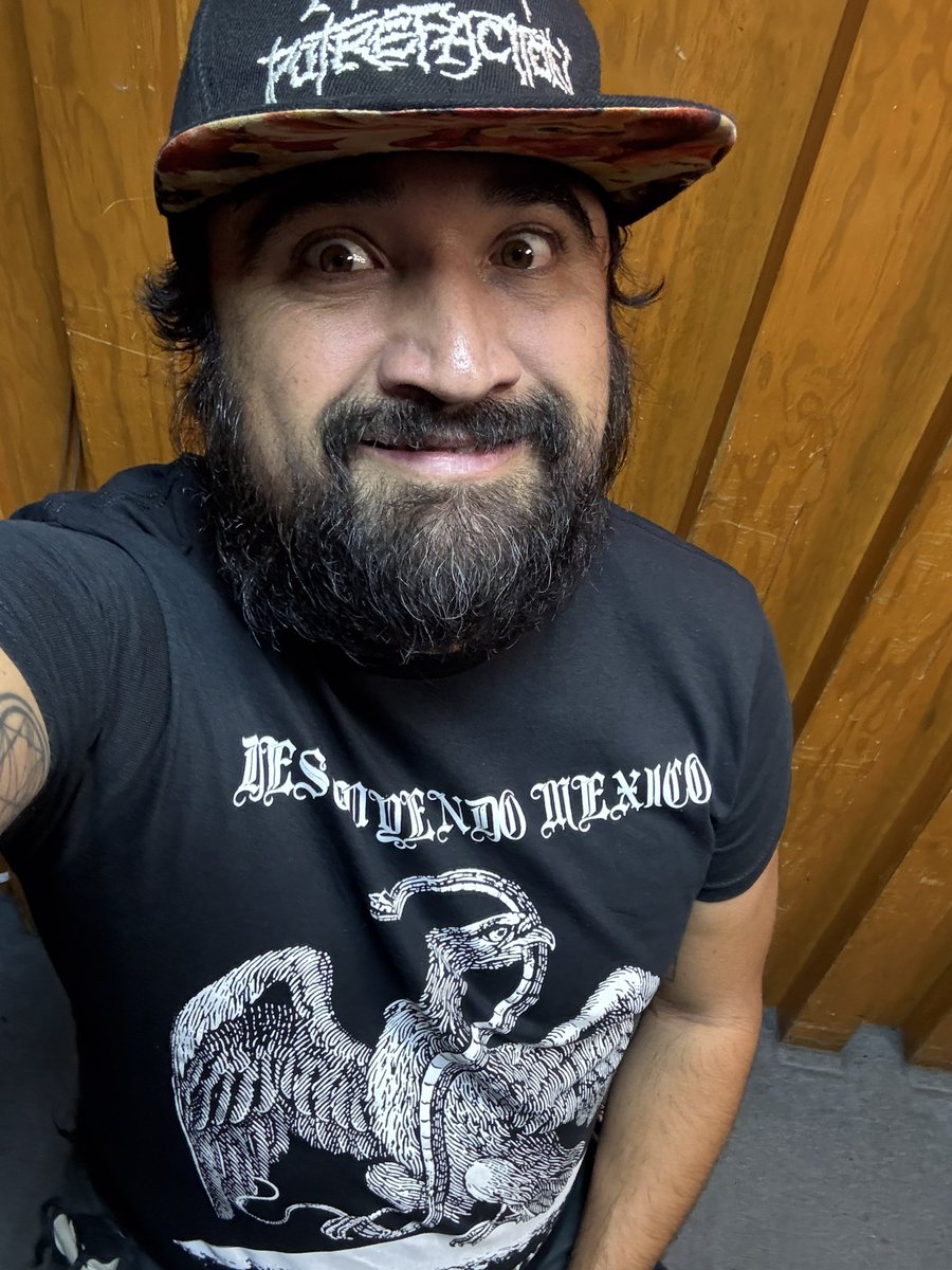 BBeat105's tweet photo. La playera de hoy!! 

#DestruyendoMexico

#destroyingtexas 

@RevistaCvlt 

Cuál traen ustedes? 

#ShirtOfTheDay

#StayBlast 
#BlastBeat105 https://t.co/UaqVnsBcDr
