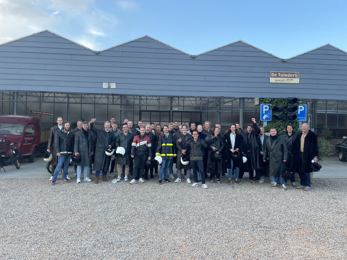 Vrijdag was er even tijd voor wat ontspanning. Wat een heerlijke middag/avond. Er werd met e-Puchs en e-Kickbikes gereden en tussendoor gestopt voor het nodige puzzel- en denkwerk. Een heerlijk buffet, de gezamenlijke activiteiten en spellen bij "De Wurft" maakten deze dag