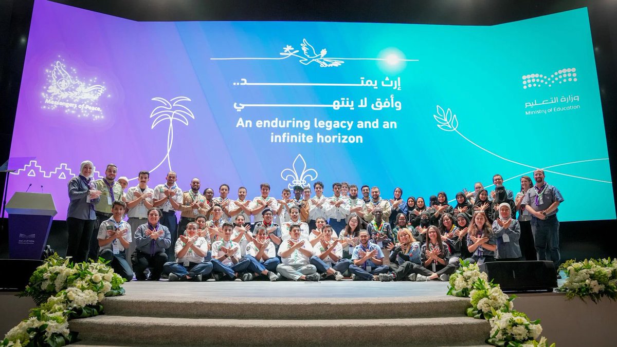 uaescout's tweet photo. القائدة نور الحسني من جمعية كشافة الإمارات كانت جزءًا من محطة تاريخية مع إطلاق المرحلة الجديدة من مبادرة رسل السلام في الرياض، بمشاركة أكثر من 60 كشافًا من مختلف دول العالم 🌍.

#رسل_السلام #كشافة_الإمارات #السعودية https://t.co/6E35rY3g7T