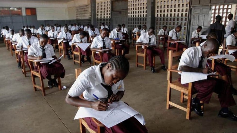 CoolFMPH's tweet photo. Imagine Nigeria as a classroom: what subject do you think Port Harcourt people would always pass? 📚
#GMNS with @ThisiSpaceman x @HoneyOjukwu
#OpenUpTuesday https://t.co/Tz6Jxj9FAc