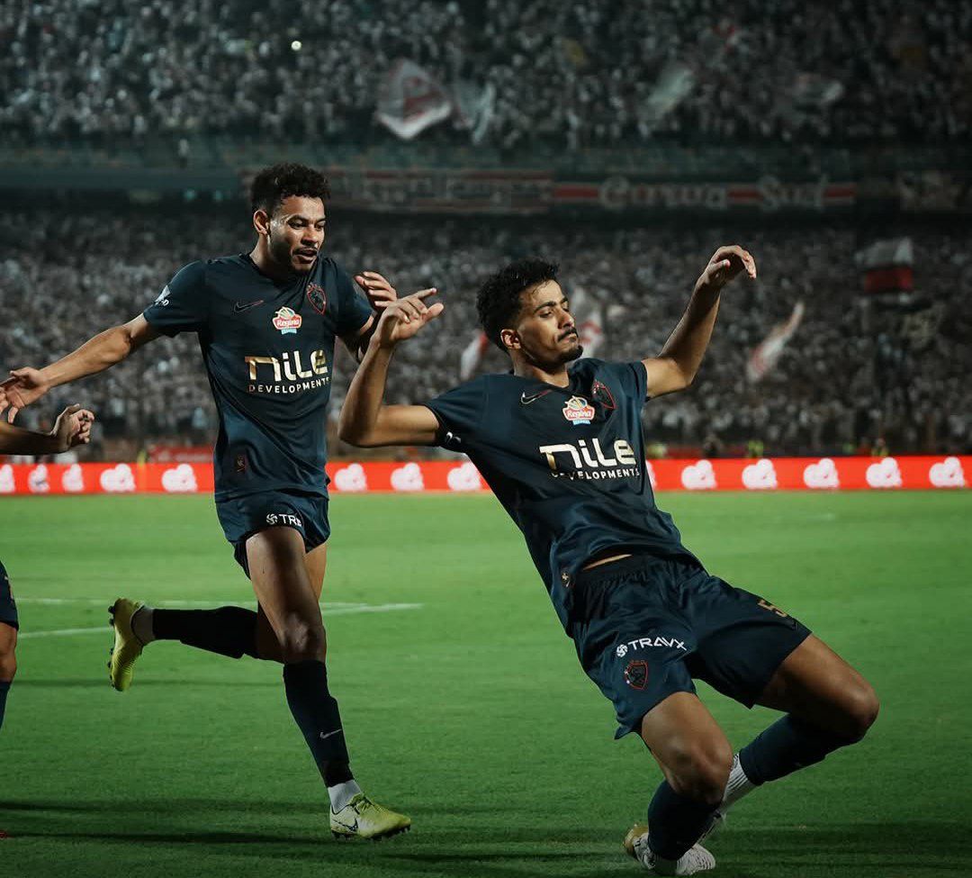 بس حتة انك تخلي غريمك التاريخي يبطل يلبس ابيض وده التيشرت التاريخي له عشان بقا يتغلب منك من قبل ما يلعب ويغير اللون وبرضو يتغلب دي مش واخدة حقها
#الأهلي_الزمالك