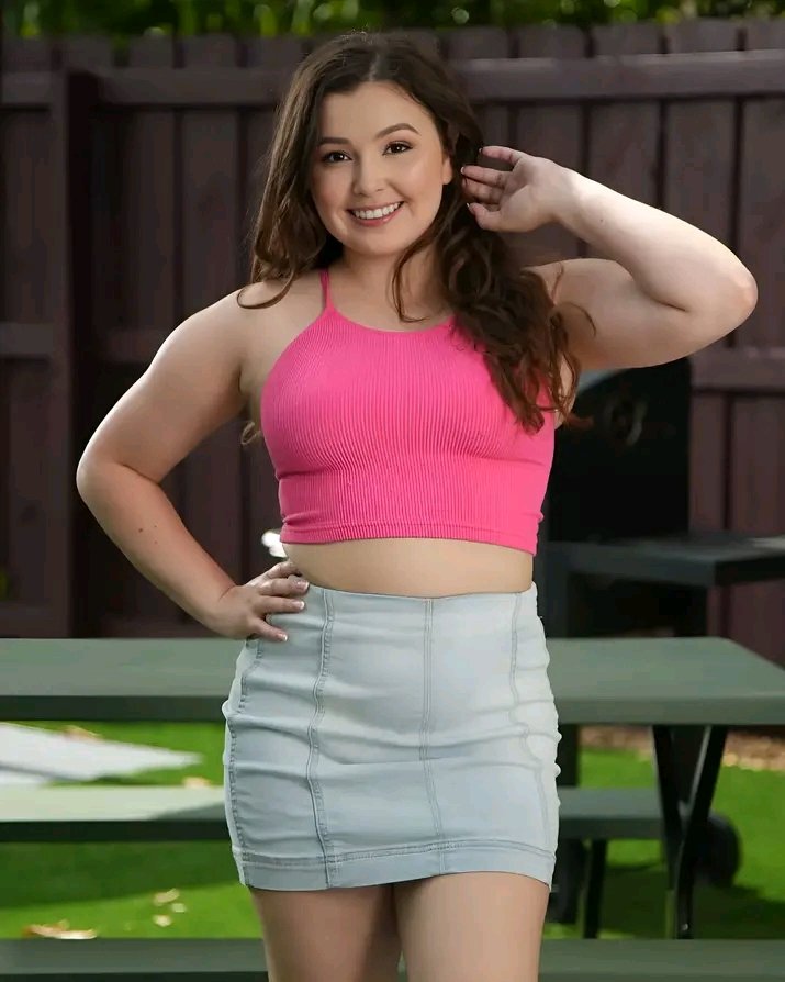 Leana Lovings Date of Birth and Age: June 15, 1997 (28 years old