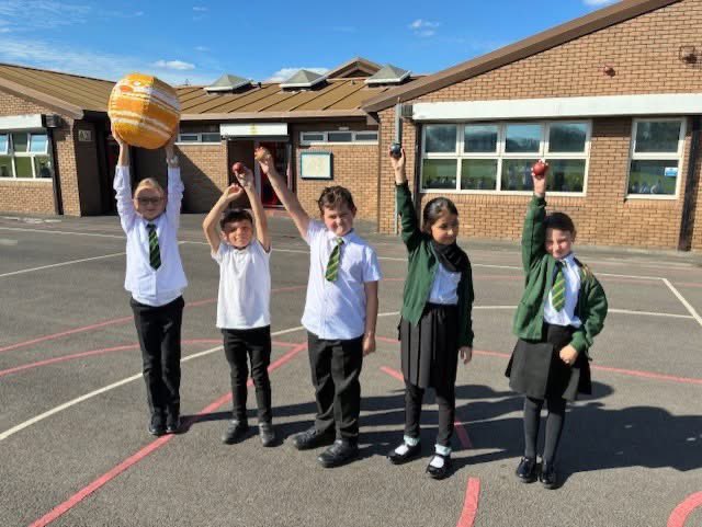 Year 5 have enjoyed exploring the time it takes for different planets to orbit in the Sun in Science! Well done Year 5!