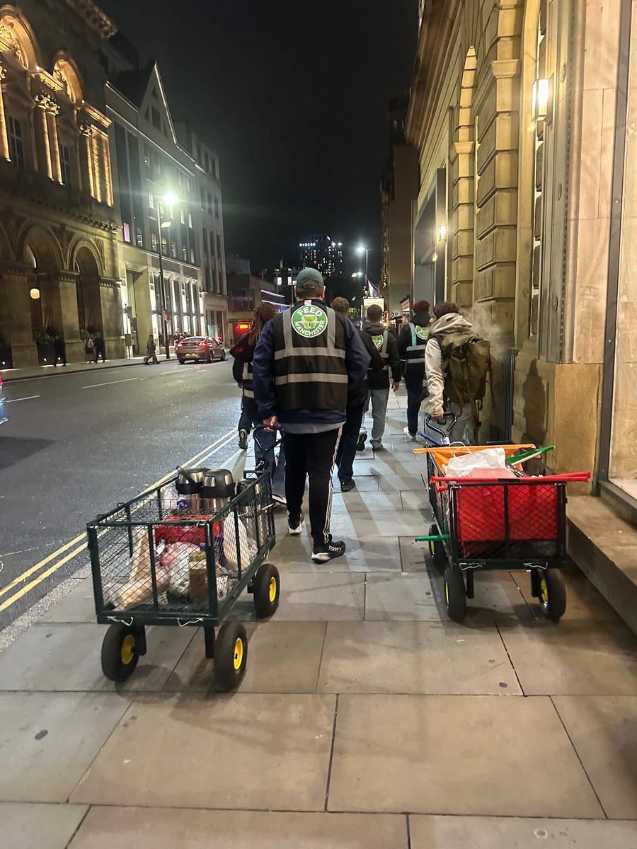 feed_manchester's tweet photo. Each Friday night I come out with Feed Manchester I am motivated to keep volunteering. I know the team feels this same way as well. 

I enjoy going on the runs, meeting new team members and hearing the stories of those on the streets. 💚 https://t.co/JIiYkYfMvT