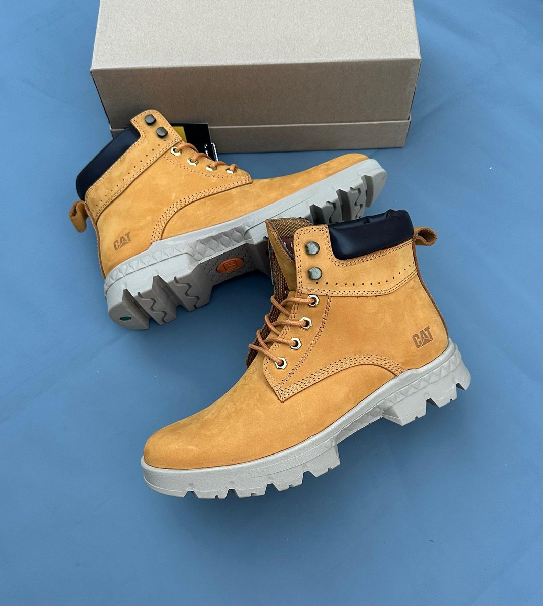 𝐁𝐑𝐀𝐍𝐃: 𝐂𝐀𝐓 𝐁𝐎𝐎𝐓 🔥🔥🔥
𝐏𝐫𝐢𝐜𝐞: 100,000/= 
𝐒ize: 𝟒𝟎,𝟒𝟏,𝟒𝟐,𝟒𝟑,𝟒𝟒,𝟒𝟓,𝟒𝟔
Location Kariakoo Mtaa Congo Jengo La Raha Restaurant
Call &amp; DM +255626560477

High Material Available Now