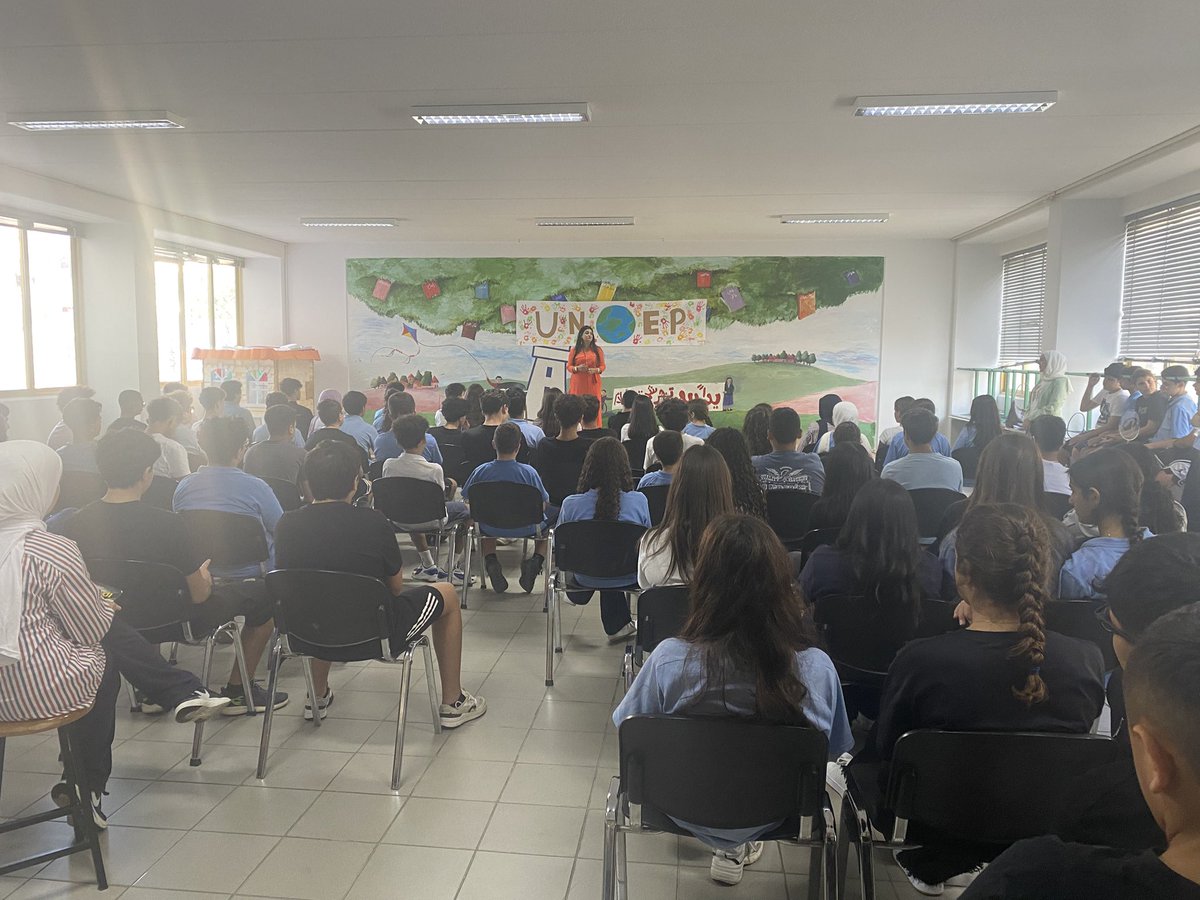 Morning assembly with our HOD empowering Grade9, to lead with respect ,follow school rules &amp;set an example for younger grades #middleschool#schoollife <a href="/Hhhsinfo/">Houssam Hariri HS</a> <a href="/DidiSaleh10/">Diana Saleh</a>