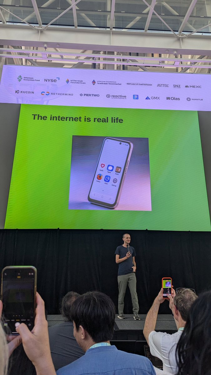 d/acc day in Singapore 🇸🇬 Great talk from Vitalik on open and verifiable hardware in today's age. While the push for open software has been great, open source software is fallible without open source hardware. 

+ Vitalik's new foundation/initiative called Vensa.