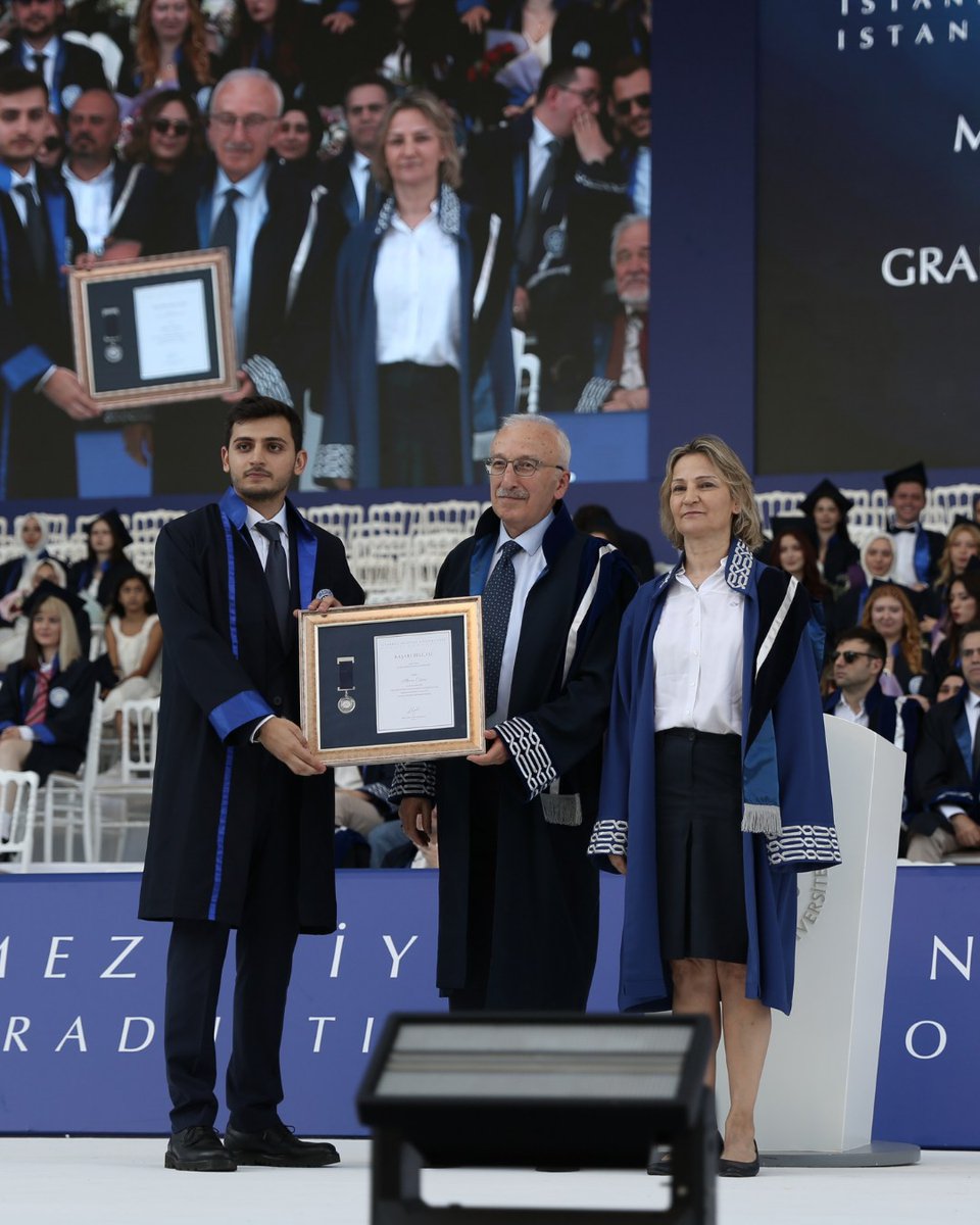 kystartech's tweet image. 🎓 2025 Mezuniyet Töreni | Graduation Ceremony
📍 Istanbul, Turkey
Kystar’s Kommander T3 software powered 3 LED screens with one system, delivering smooth playback and stable control for an unforgettable celebration.
#Kystar #LED #controlsystem #Kommander #T3 #MediaServer