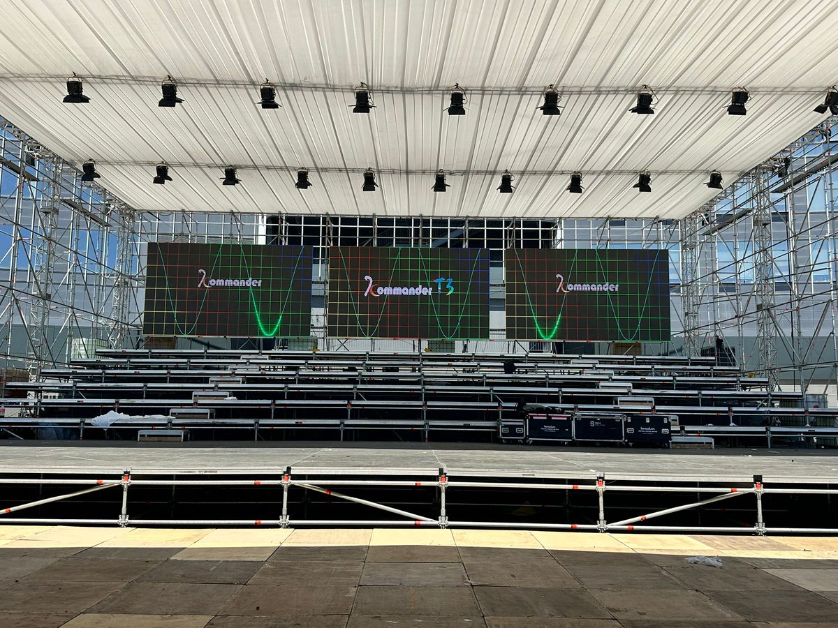 kystartech's tweet image. 🎓 2025 Mezuniyet Töreni | Graduation Ceremony
📍 Istanbul, Turkey
Kystar’s Kommander T3 software powered 3 LED screens with one system, delivering smooth playback and stable control for an unforgettable celebration.
#Kystar #LED #controlsystem #Kommander #T3 #MediaServer