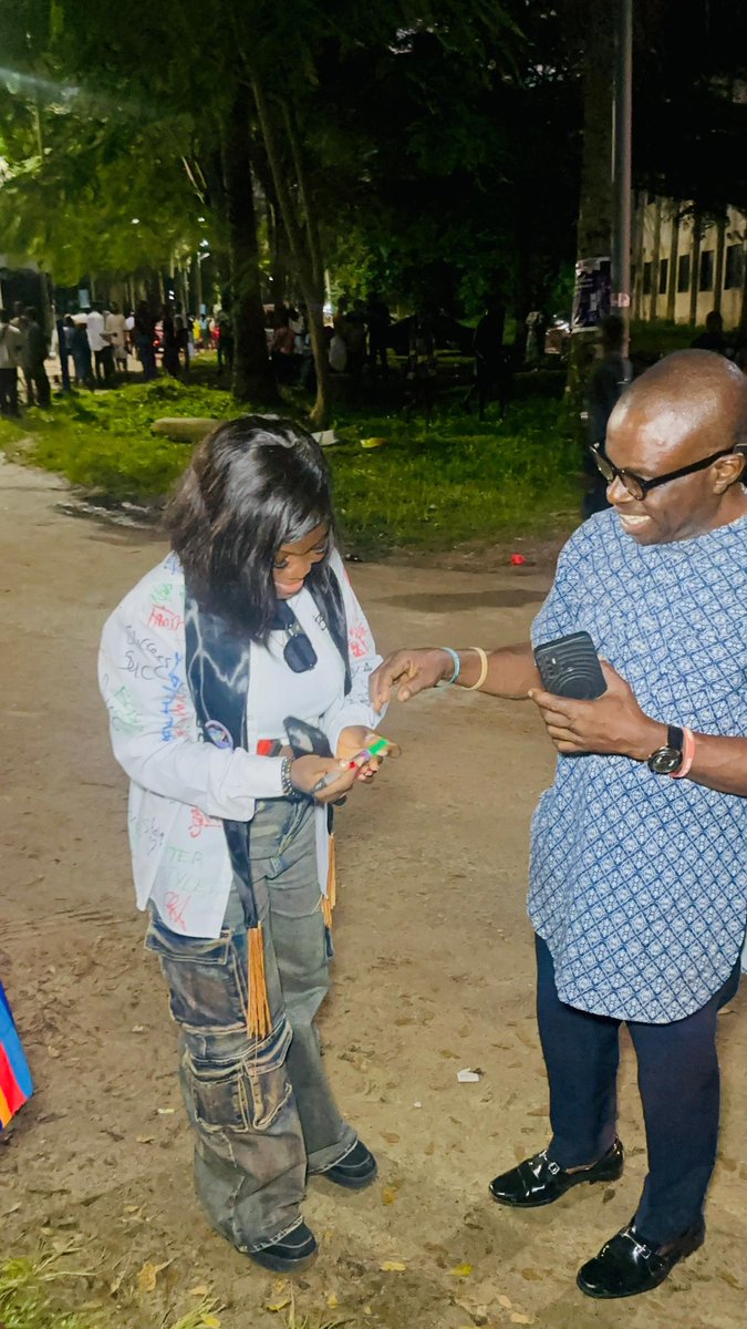 IkonoCatherine's tweet image. There were days I’d receive money from an unknown account number…

Minutes later, my dad would call:
“Mama, did you see the money? Please manage it oh. I go do work for person so I say make dem send the money go your account.”

Thank you for the many sacrifices, Dad.
It’s…