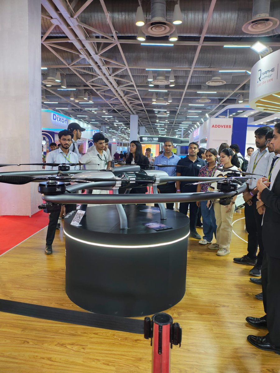 GNIOTCollege's tweet image. B.Tech ECE 3rd-year students visited the UP International Trade Show 2025 at India Expo Mart, exploring innovations, tech trends, and global business opportunities. 
 #GNIOT #BTechECE #UPInternationalTradeShow2025 #Innovation #Entrepreneurship