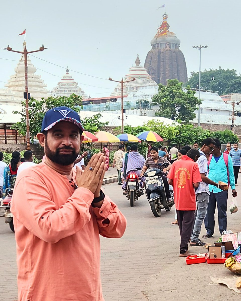 chetans1987's tweet image. Magic, peace, and divinity in every step. Standing before जगत के नाथ, the Lord of the Universe, is simply surreal 🙏🏻🌺 

#JagannathPuri #Odisha #Puri #LordJagannath