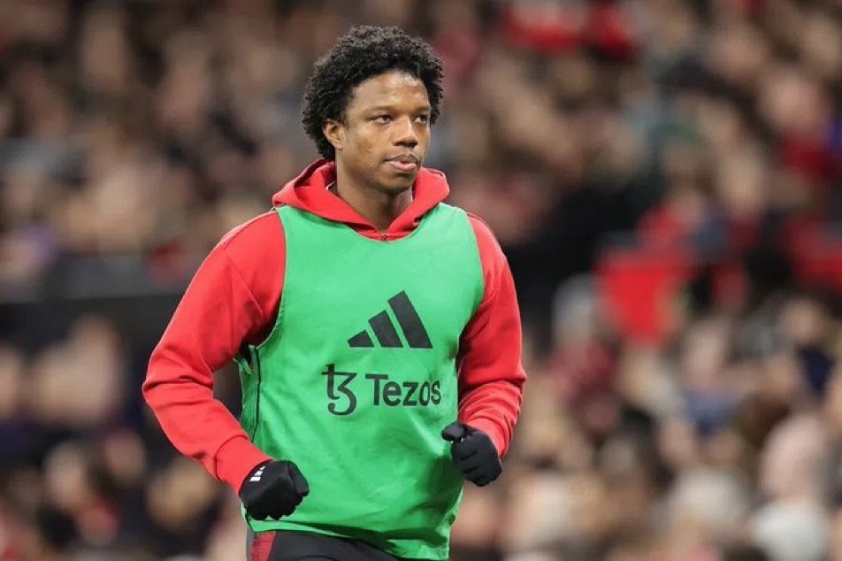 SimplyUtd's tweet image. 🚨 BREAKING!

Manchester United have brought Tyrell Malacia back into the first-team squad with immediate effect! 

[@joost_blaauwhof]