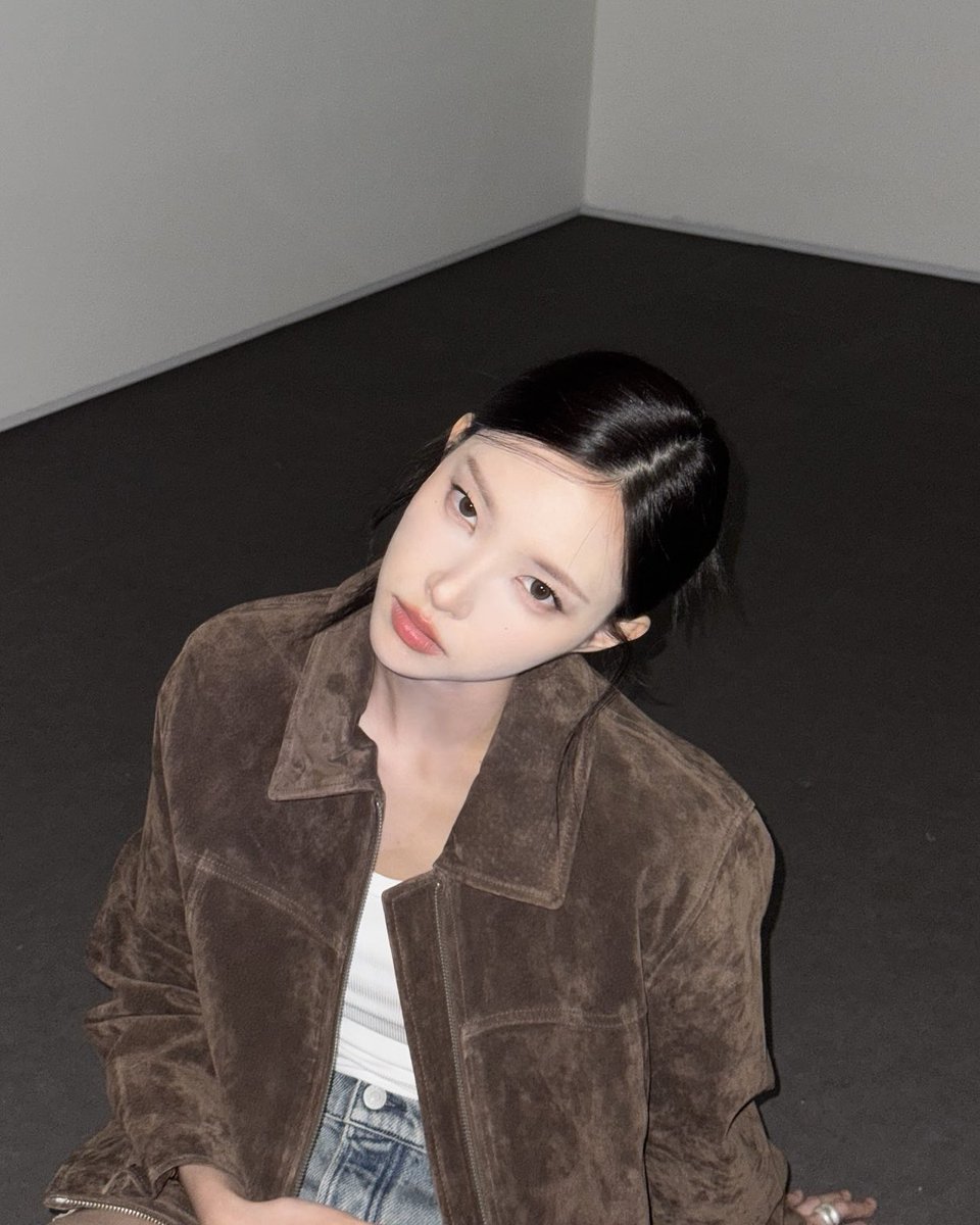 i’ll never stop talking about how yunah is such a born model like