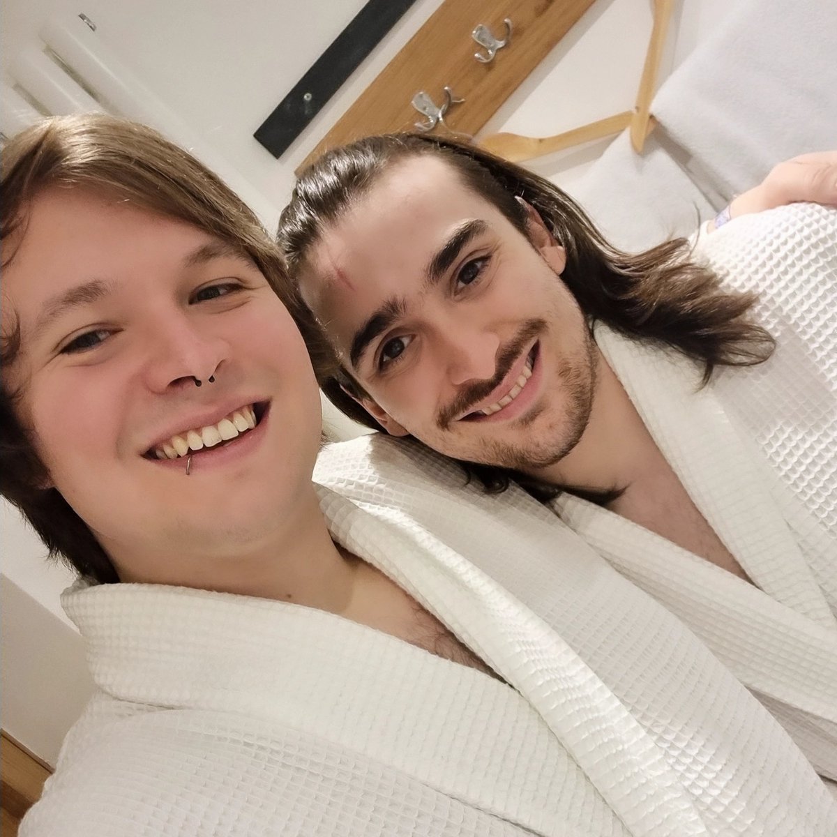 How it started Vs how it's going 💘 <a href="/GeneioBleats/">Geneio is 100% a Faithful</a>