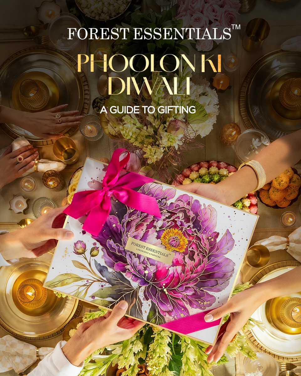TheGVKone's tweet image. Gifting, elevated. ✨ The Forest Essentials "Phoolon Ki Diwali" Gifting Guide is here!
Timeless beauty, wrapped in art, and fragrant with flowers. 🎁 Tap to shop our luxurious Diwali collection.

#ForestEssentials #Diwali #DiwaliGiftBox #PhoolonKiDiwali #LuxuryGifting