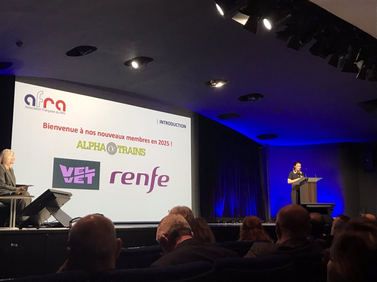 🛤Au colloque de l’Association Française du Rail <a href="/AfraRail/">AFRA</a> 
« La croissance #ferroviaire est supérieure à celle de la #route… »
