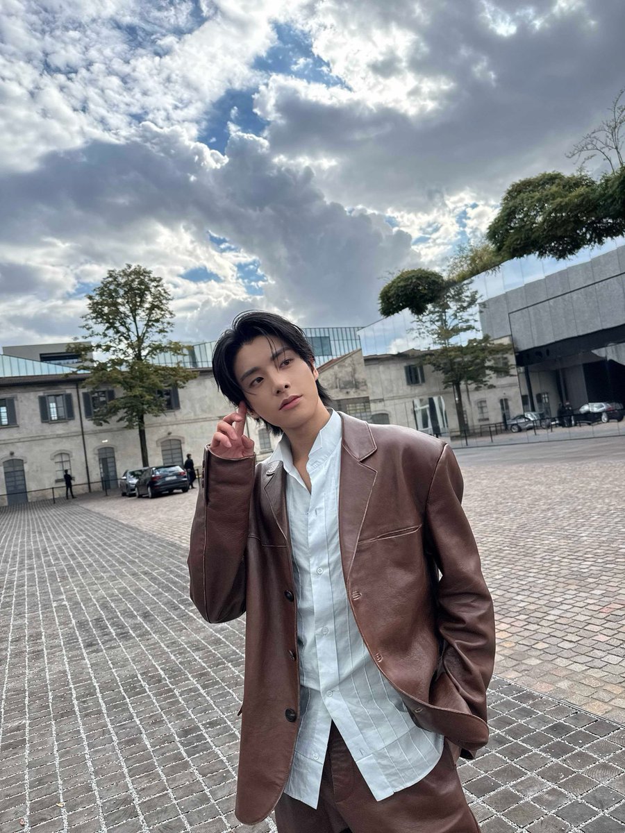 15ARCHIVEz's tweet photo. #JAKE weverse update ❤️ https://t.co/7rwqu6BVlY