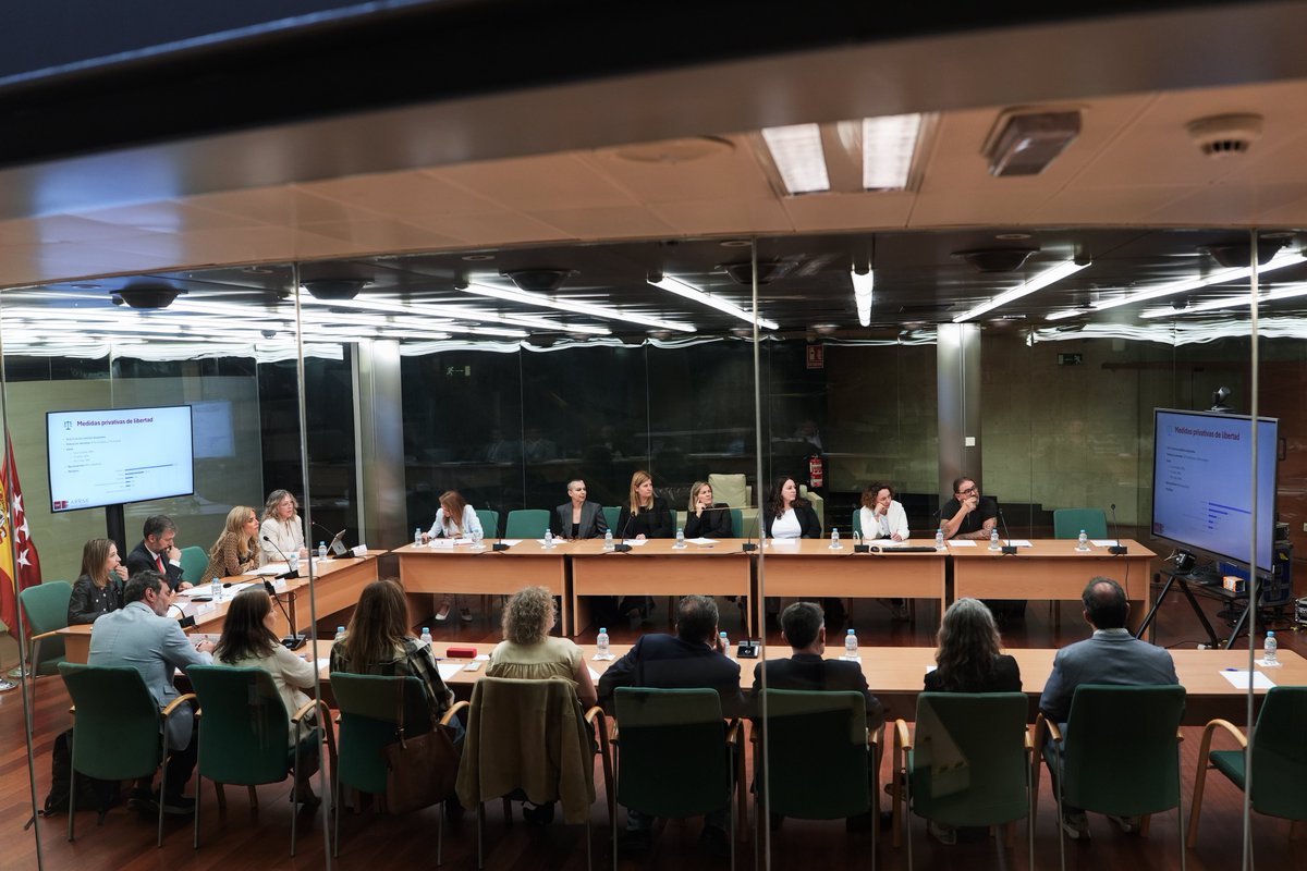 MA_GarciaMartin's tweet photo. La memoria de la Agencia para la Reeducación y Reinserción del Menor Infractor del 2024 pone de manifiesto que nueve de cada diez jóvenes que pasan por los centros de ejecución de medidas judiciales no reinciden en el delito.

Gracias a todos los profesionales de la #ARRMI de la @ComunidadMadrid por su gran labor.