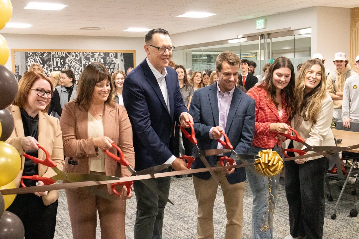 facilities_wmu's tweet image. The new Food Marketing Hub in Schneider Hall is officially open! This modern space supports hands-on learning, industry collaboration and student success.

We're proud to have helped bring this project to life—check it out and learn more: 🔗 wmich.edu/business/news/…