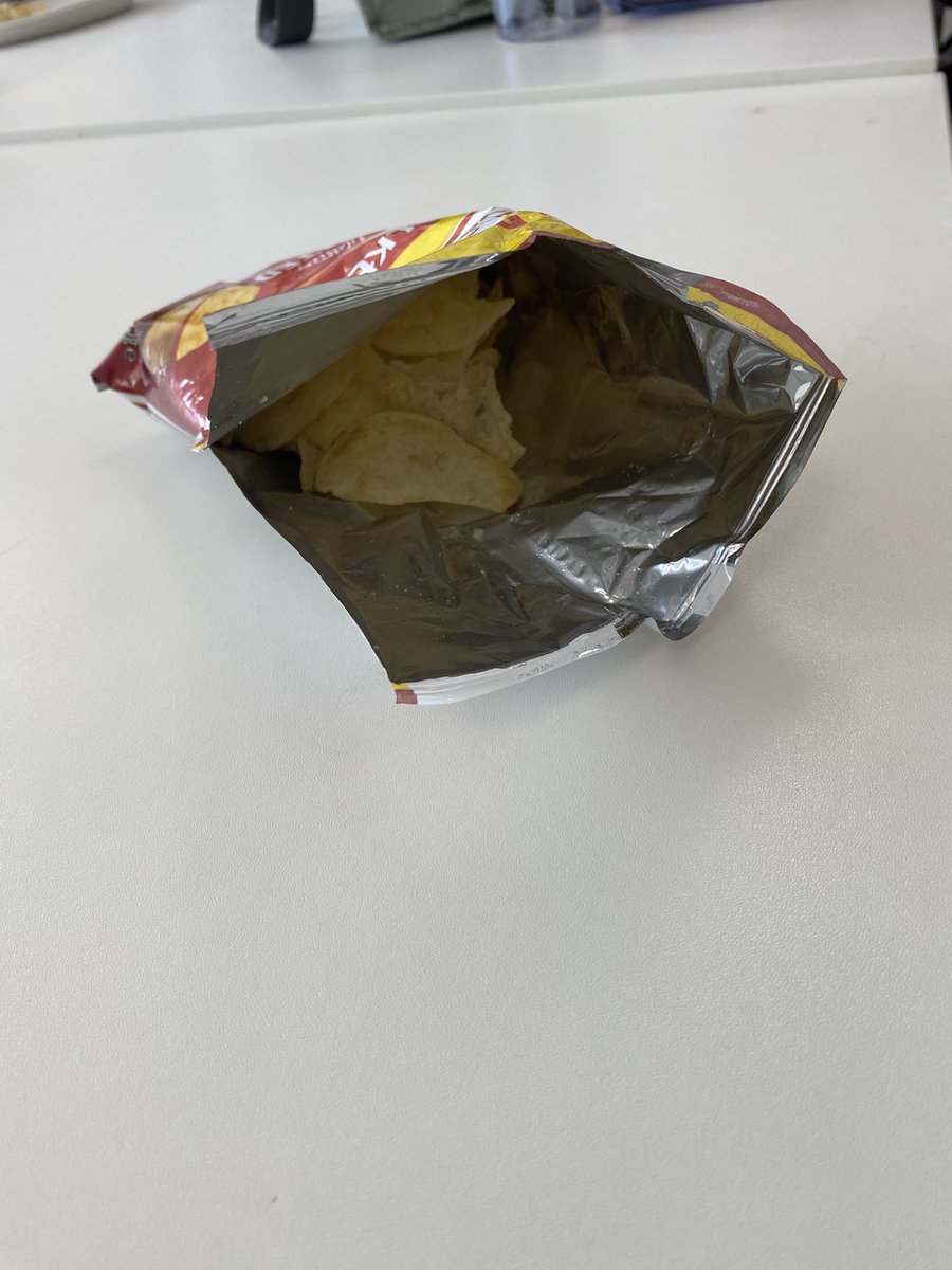 stickswiper's tweet photo. @walkers_crisps What the hell is this?? Grab bag?? Absolute daylight robbery. Yes it is a grab bag as the bag is bigger, but there appears to be less contents in the packet. Very disappointing from Walkers! #walkerscrisps #snacks #crisps #readysalted #disappointed https://t.co/ZyDy8FJ1xg