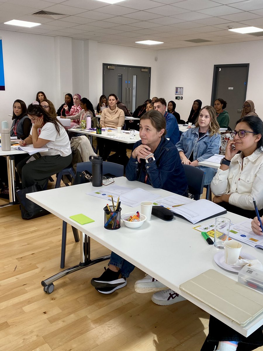 1DegreeAcademy's tweet image. At ODA we’re committed to #StaffDevelopment to ensure our students get great teaching every day. We work alongside @nwltsh and @Ambition_Inst to ensure ECTs across the borough also get high-quality CPD. Today we welcomed ECT 2s to think about the importance of CPD and wellbeing.