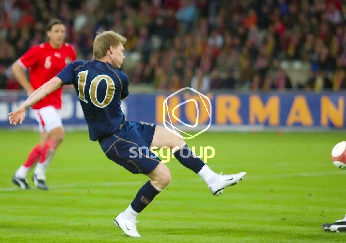 Scotland 🏴󠁧󠁢󠁳󠁣󠁴󠁿 home 2006/07 match worn garry O'Connor shirt against Austria 🇦🇹 in 2007