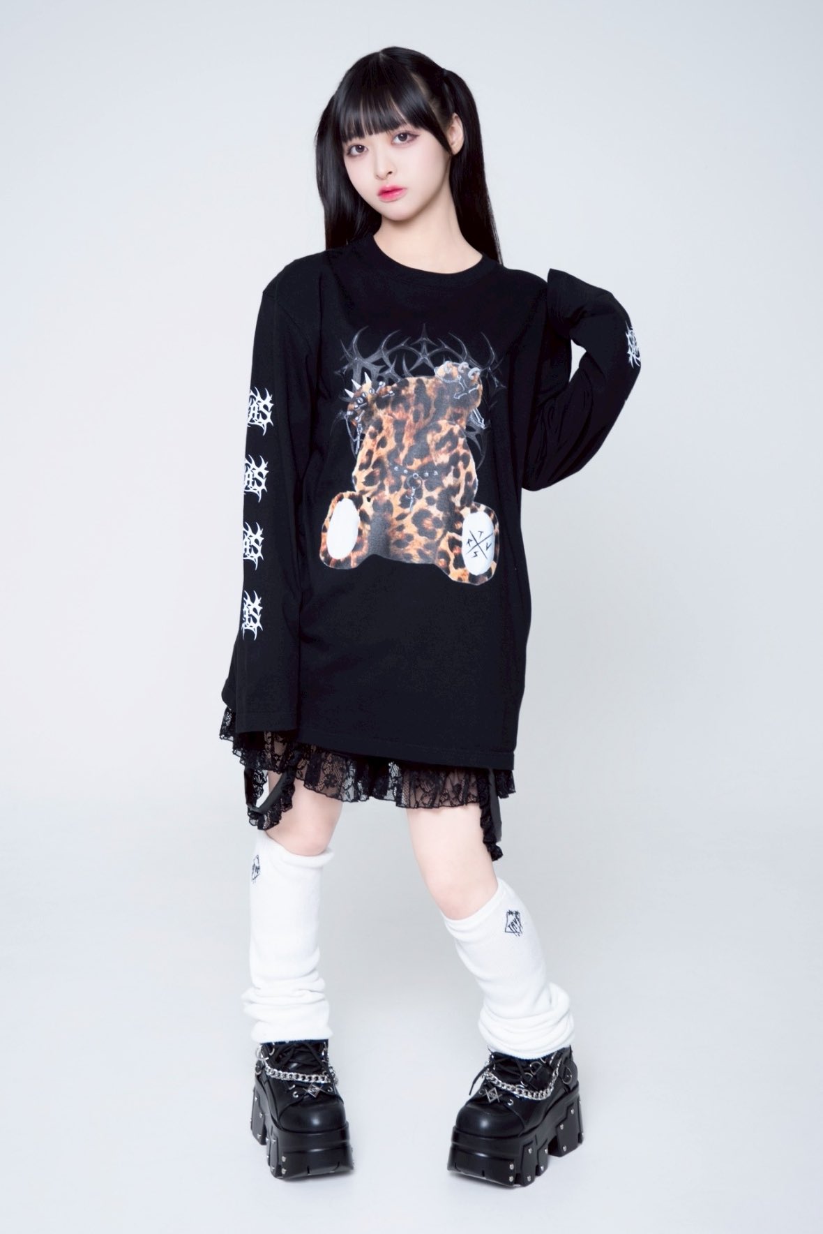 【flowerプロフ(必)同封X 】TRAVAS TOKYO 上下セット flowerプロフ(必)同封X 様専用】TRAVAS TOKYO 上下セット - メルカリ