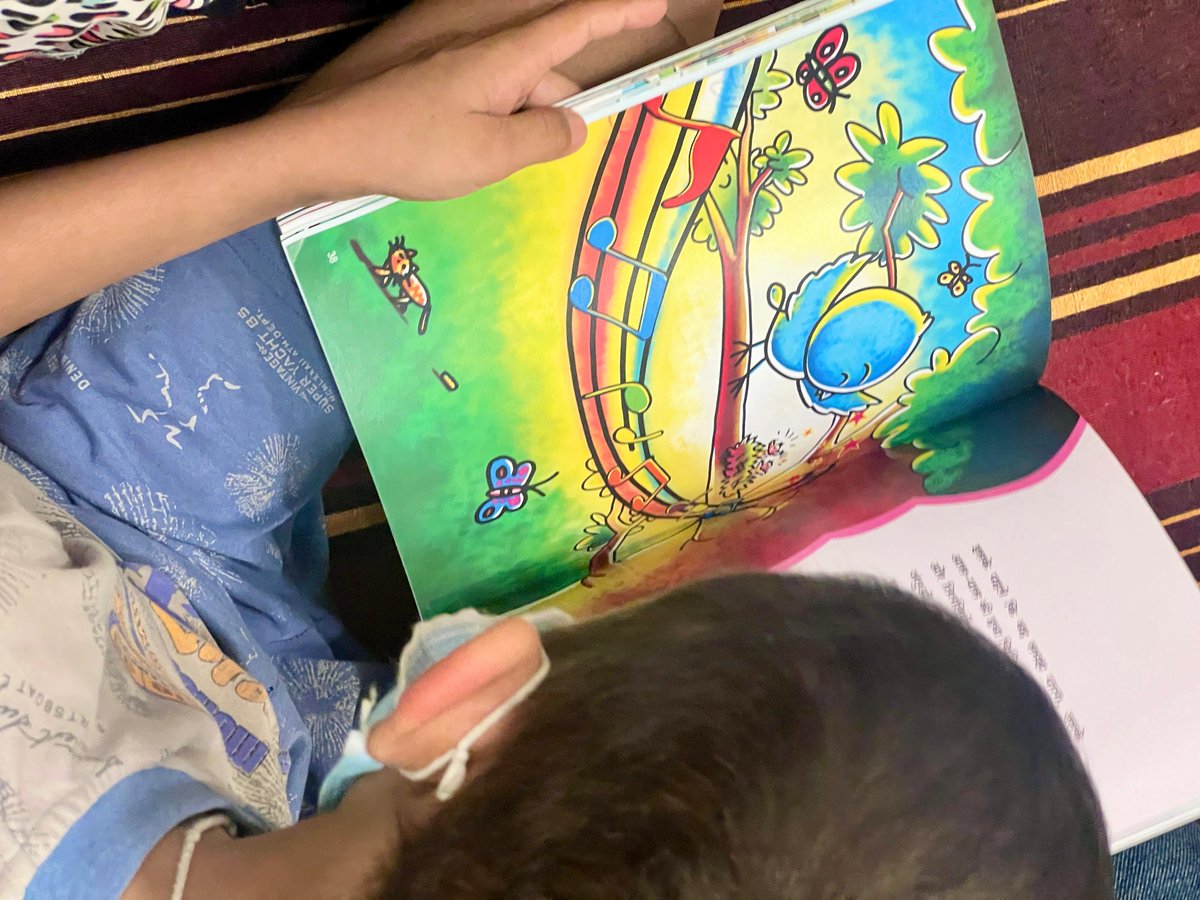 PKandalgaokar's tweet photo. Spending time with these little children &amp; their parents was heartwarming. We read Maximo &amp; Bic C—a story of hope &amp; courage. The children amazed us with their strength, imagination &amp; resilience in the face of cancer. https://t.co/jve0E2MZ4F