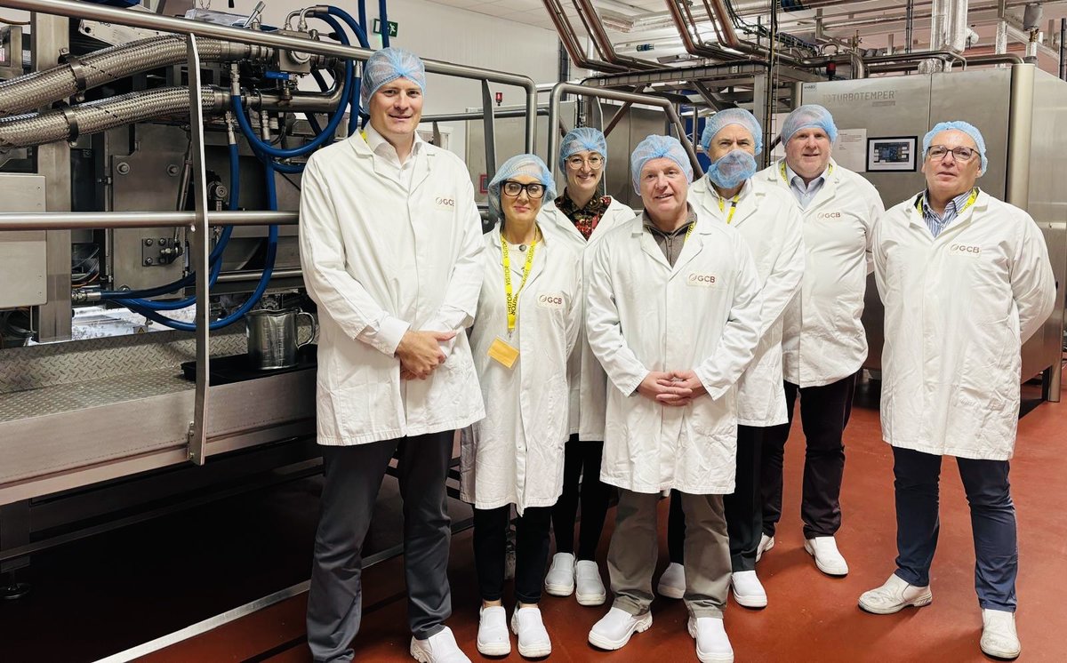 AndrewIngred's tweet image. Factory visits last week with @ZeelandiaUK  and GCB Cocoa (Favorich) 🏭🍫 Great tours and great insights into upcoming bakery &amp;amp; food trends. Thanks to both teams for the warm welcome!
#FactoryTours #BakeryTrends #Zeelandia #Favorich #GCBCocoa #SupplierVisits #AndrewIngredients