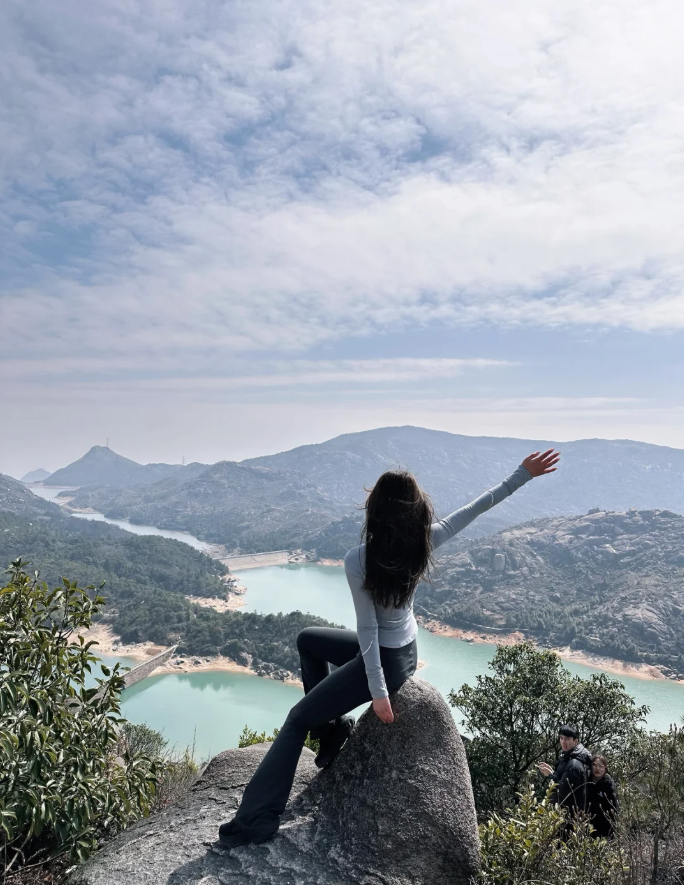 vimo1989's tweet photo. ⛰️Between the mountains and the sea, perhaps freedom is more important  #HikingRandomPhotos #HikingMeasureTheWorld #HikingBeautifulScenery #HikingPhotos #IamHealedByHiking #OutdoorPhotos https://t.co/pc5c03AgM5