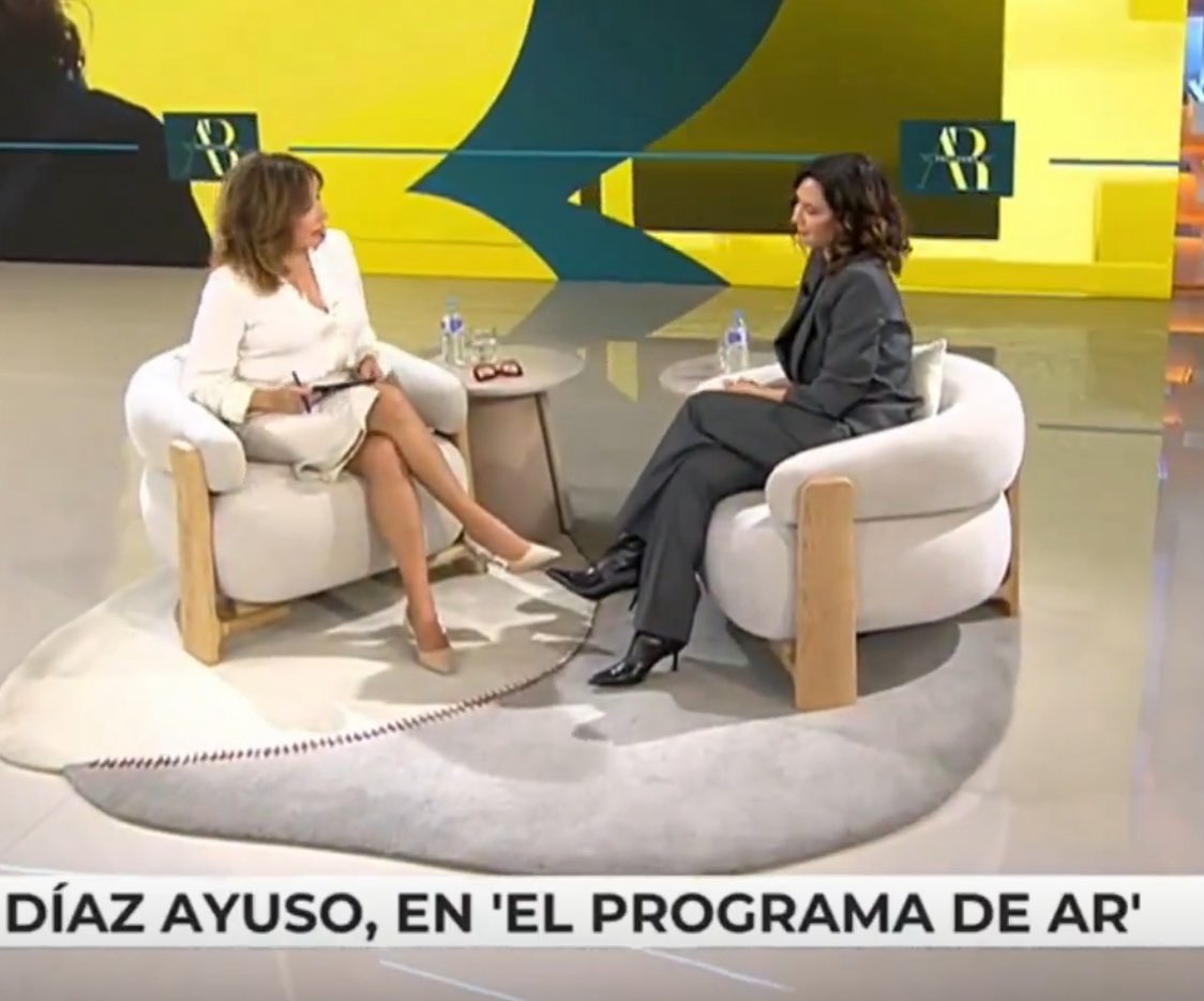 Criticamos a Ayuso, y bien hecho, porque en la entrevista en Ana Rosa la Villareja se inventa una amenaza del lehendakari vasco: “Ayuso entzun, Euskadi euskaldun” dice es una amenaza de ETA

Pero ¿no vamos a decir NADA de la PRESUNTA PERIODISTA que no la DESMINTIÓ en directo?