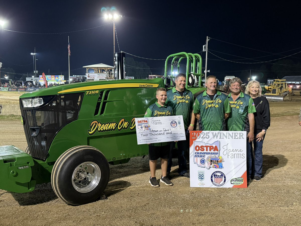 NickElchinger's tweet photo. We wrapped up  the 2025 pulling season last weekend with a win at Coshocton, always great ending the season on a high note.  Now back to harvest… @benelchinger @BaileyElchinger #OSTPA  #propulling  #johndeere  #prostock @ProPulling https://t.co/SRSlKGn7PA