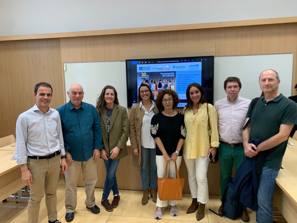 maristasiberica's tweet photo. Estamos comprometidos en crear entornos seguros en nuestros espacios educativos. Hoy asistimos a la presentación de Informe de estándares mínimos de la función de coordinación y bienestar en @ucomillas @unicef_es @Educo_ONG @BritishCouncil @platdeinfancia #CompromisoCompartido https://t.co/sz8QGGajSQ