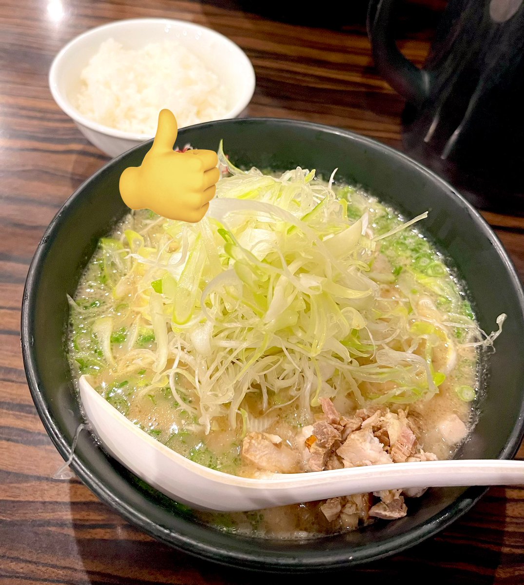今日は初めてラーメンとライス食べた！
チャーシューと一緒に食べたら美味しすぎた🫶