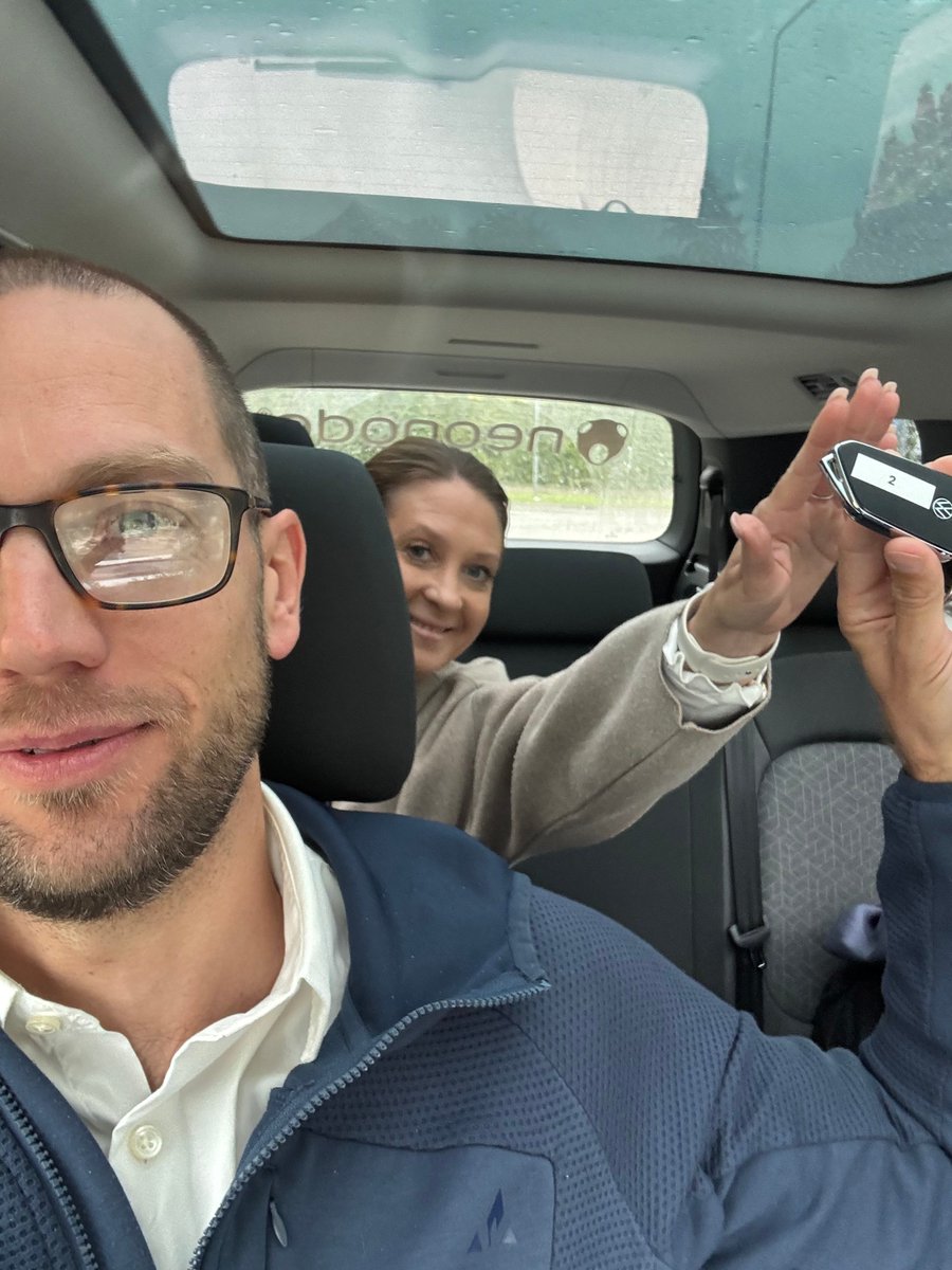 The Neonode 2025 European Roadshow has now successfully concluded, having travelled 5,000 km across Germany, France, Italy, Belgium and the Netherlands. We met with 15 leading OEMs and industry stakeholders where we showcased our advanced solutions for the automotive industry. We